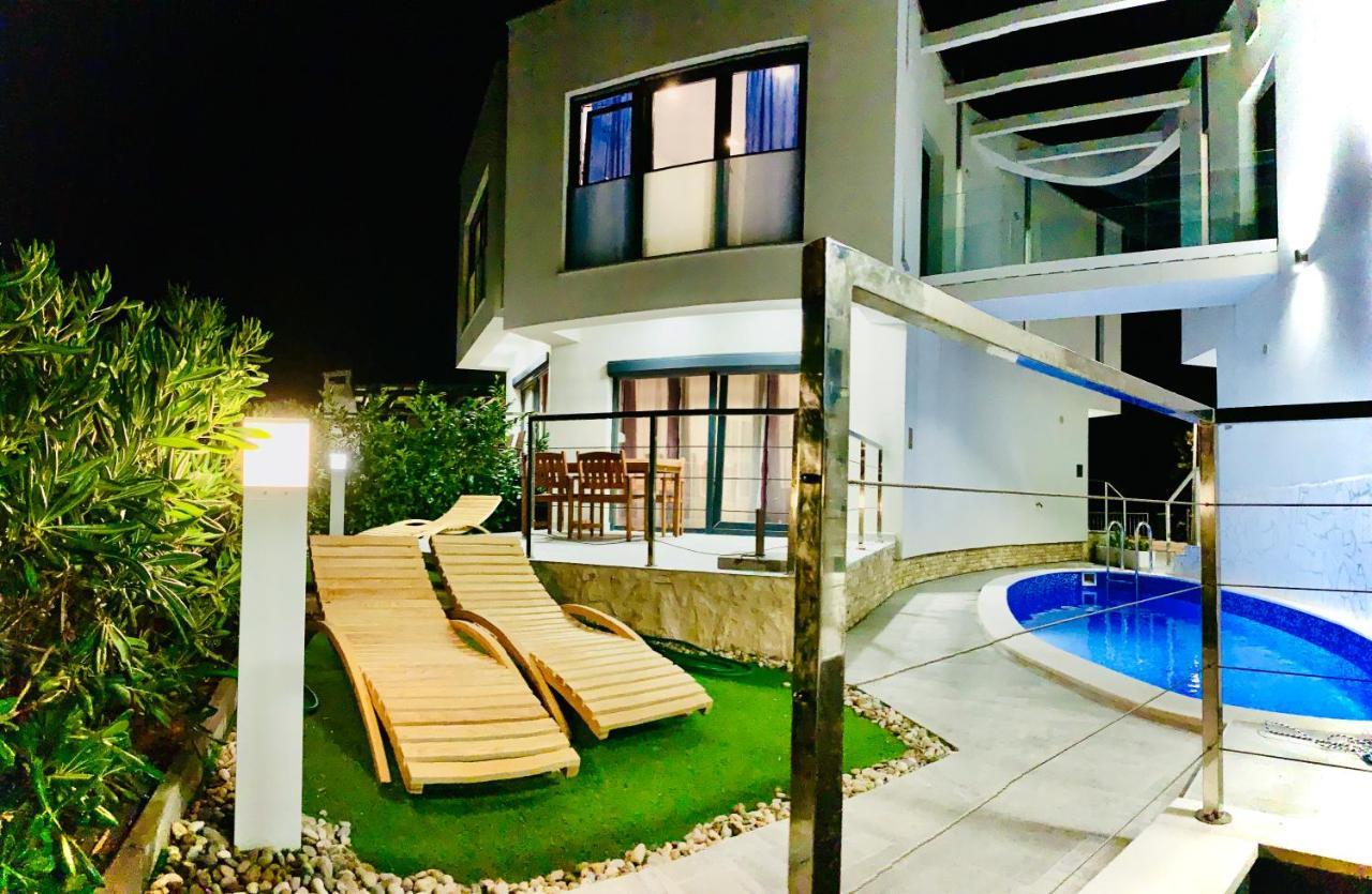 Villa Legacy 2 Novalja Exterior photo